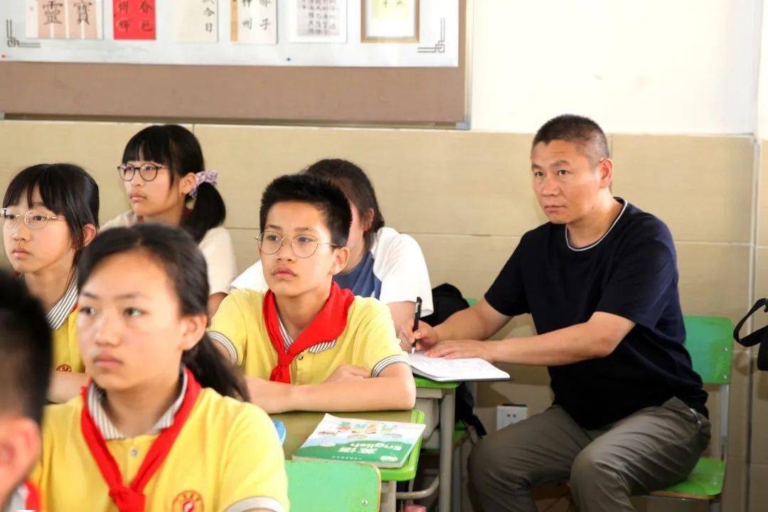 扭扭车男孩，大学创业路上的逆袭与辉煌