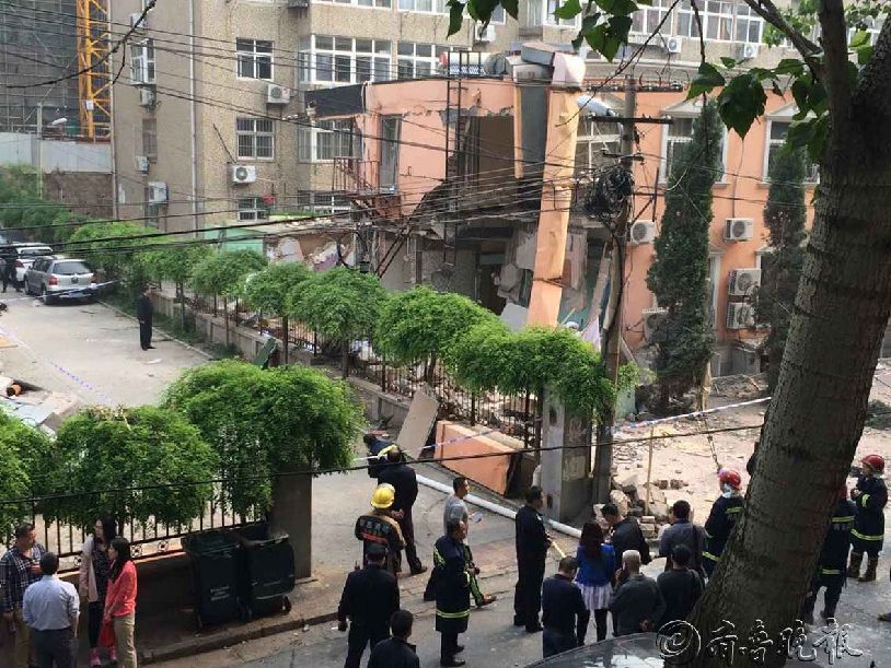 青岛一建筑突发爆炸事件，深度解析事故原因与后续应对