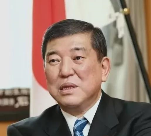 日本首相石破茂在鸟取市遭遇轻微车祸，石破茂遭遇轻微车祸