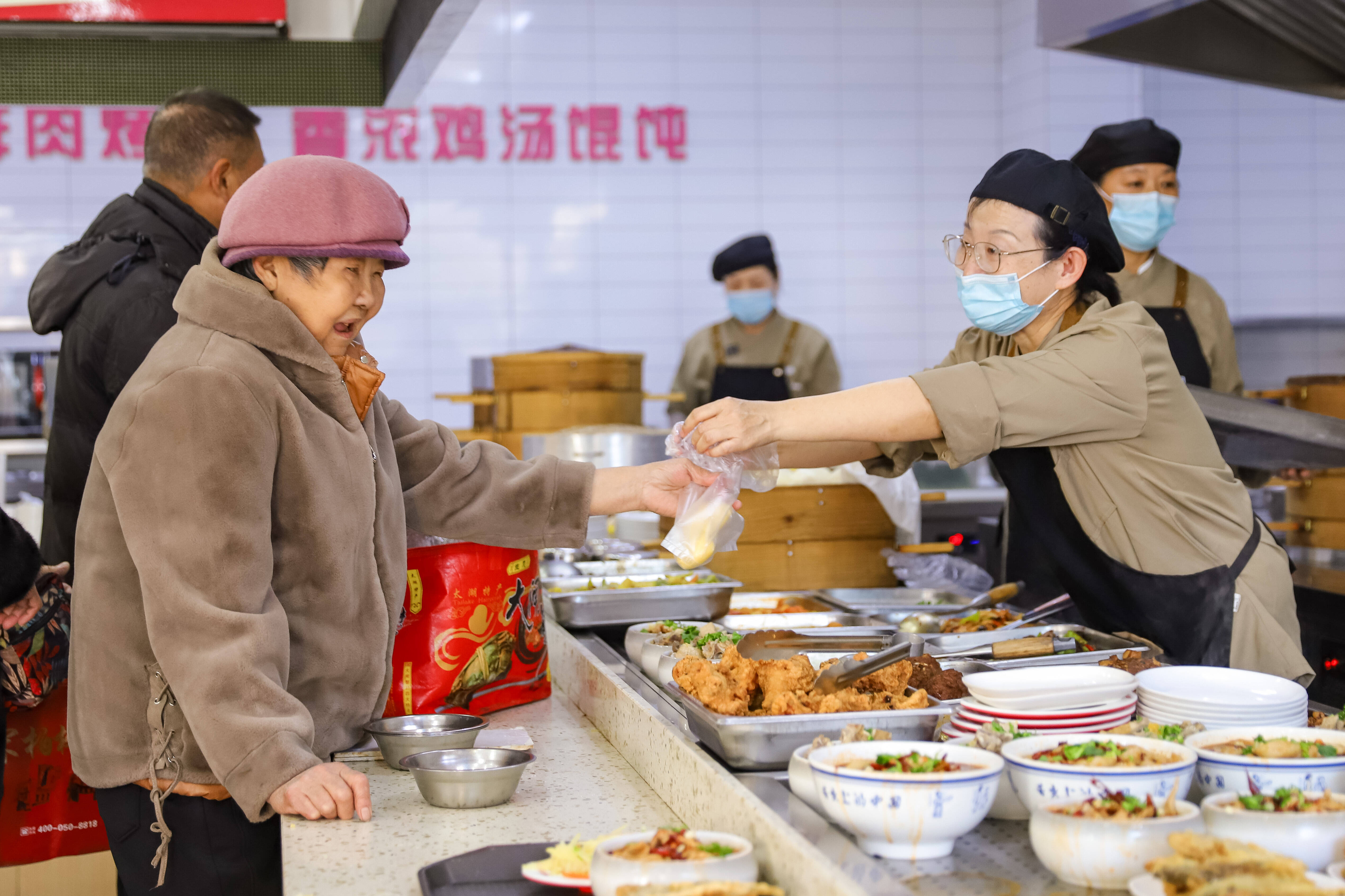 老年助餐难题，社会关怀与解决方案探索