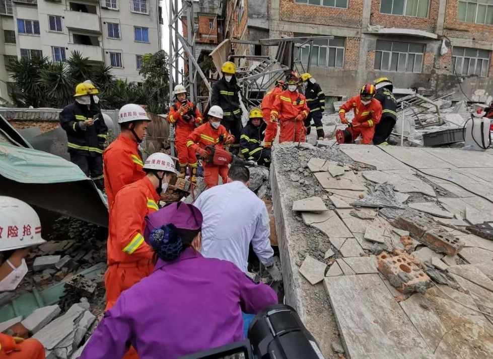 中储粮项目倒塌事故致六死，深度分析与反思