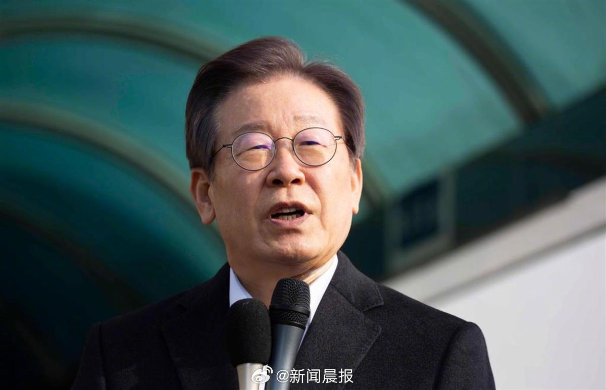 尹锡悦接受国防部长官辞呈，尹锡悦接受国防部长官辞呈