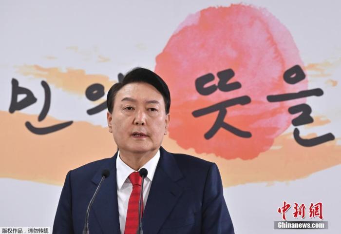 韩国执政党党首态度转变，称须尽快让尹锡悦停止总统职务，如何解读韩执政党的态度？，韩国执政党态度转变，催促尹锡悦停止总统职务